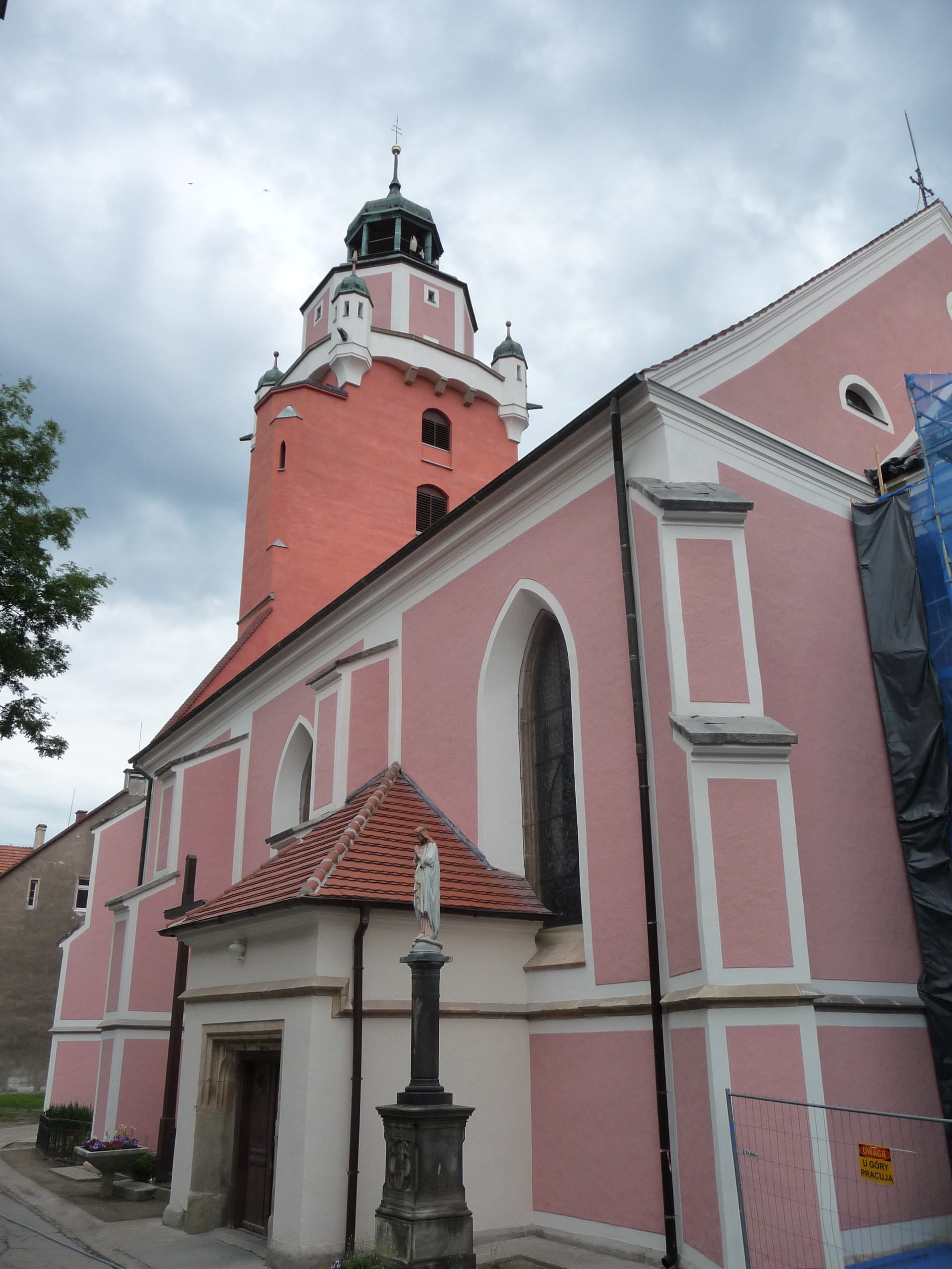 Kościół Rzymskokatolicki Pw. Świętych Apostołów Piotra i Pawła, Kąty Wrocławskie 