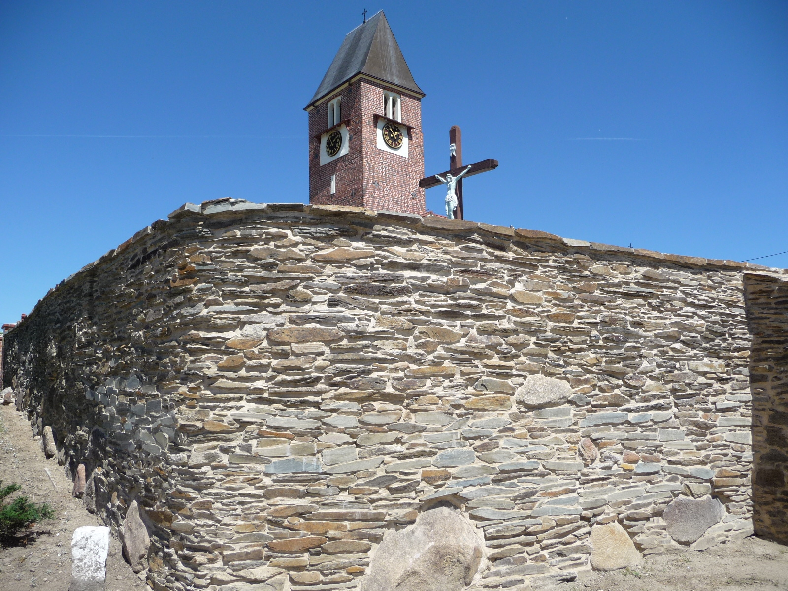 Remont muru kamiennego, Cesarzowice